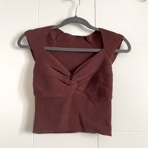 3/$25 Twist front Cropped capped sleeve  top